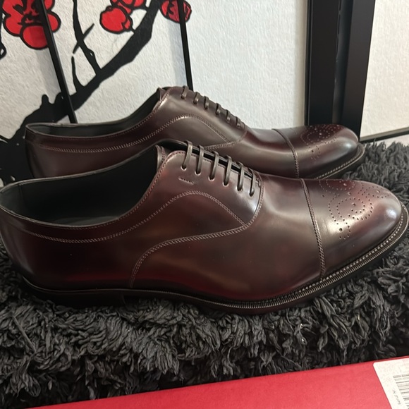 Salvatore Ferragamo casual men’s tie oxfords - Picture 2 of 6